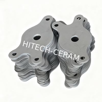 Reaction-bonded silicon carbide fish-shaped refractory setter plate for kiln trolley support